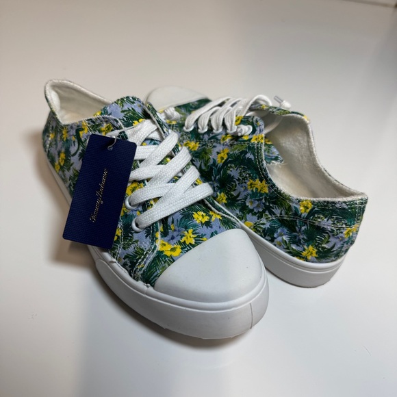 Tommy Bahama Shoes - Tommy Bahama Floral Canvas Sneakers COCO Style Size 6.5M NWT